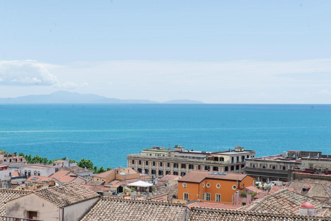 Starhost - Trotula Charming Houses Salerno Exterior foto