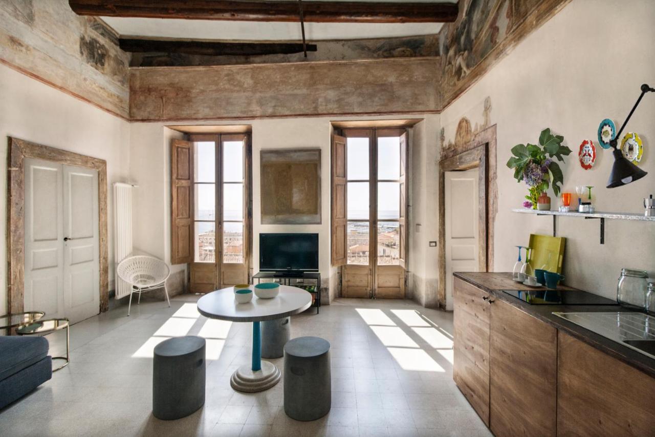 Starhost - Trotula Charming Houses Salerno Exterior foto