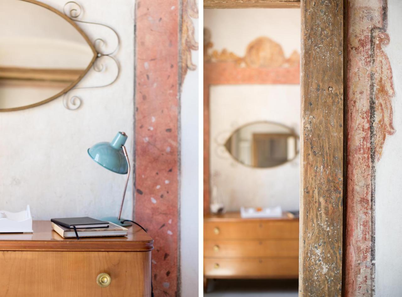 Starhost - Trotula Charming Houses Salerno Exterior foto